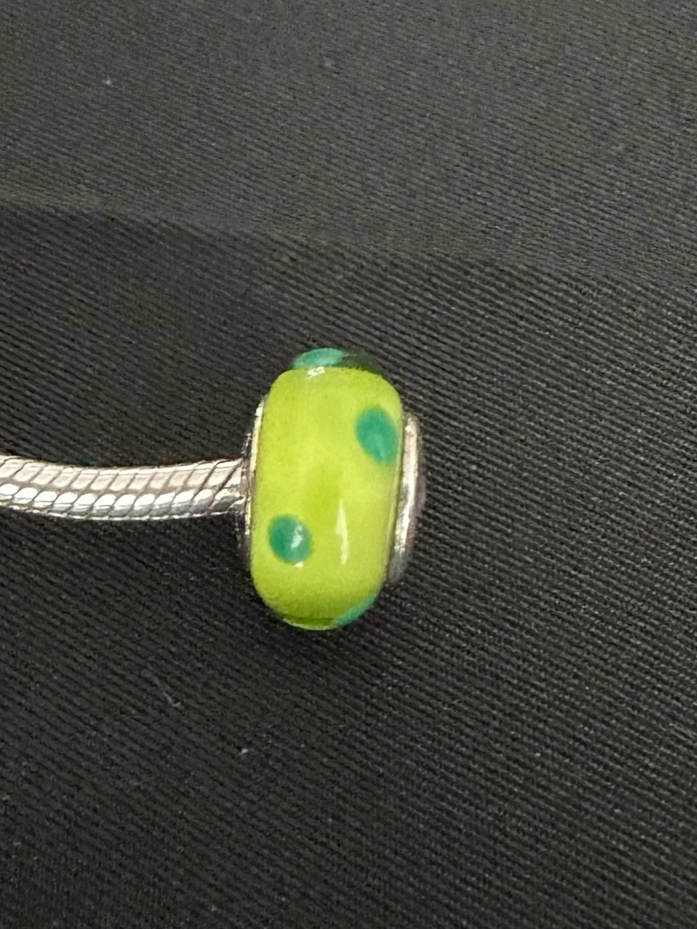 Retired Pandora Murano Glass Charm W/925 SS Core
Excellent Condition